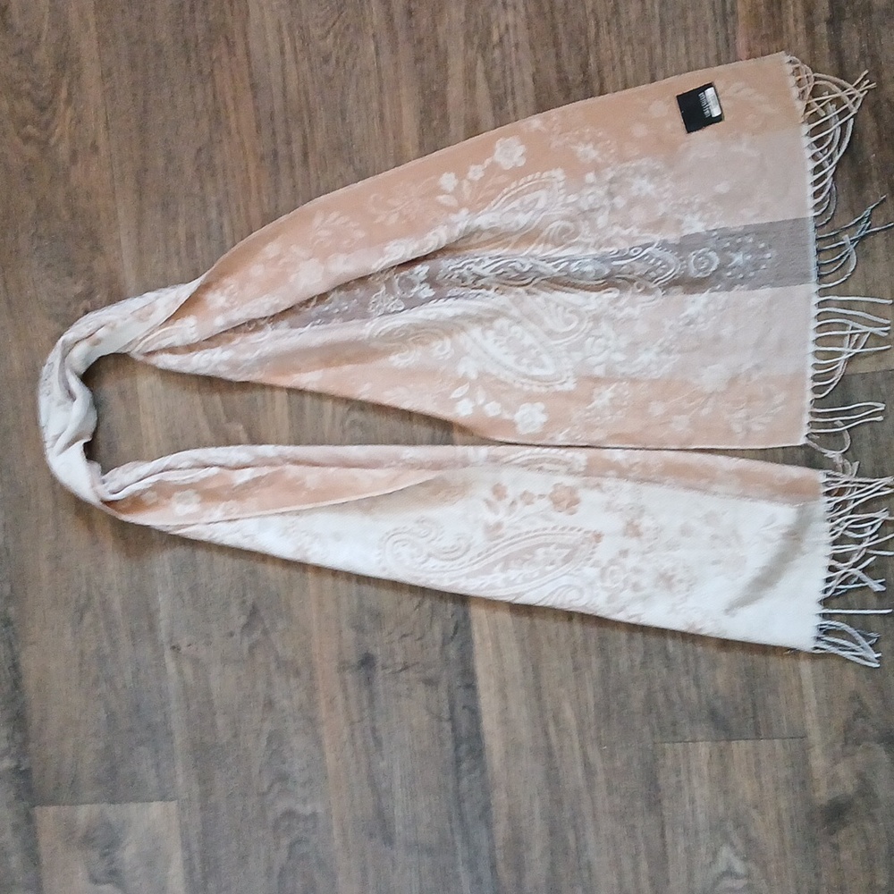 Lord & Taylor Reversible Fringe Scarf. - Picture 7 of 8